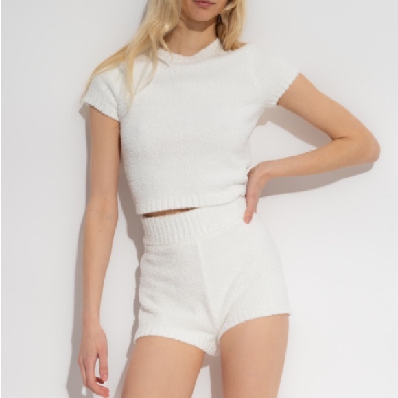 NWT UGG Zadie plush top - Cream - Sz M - Picture 2 of 9